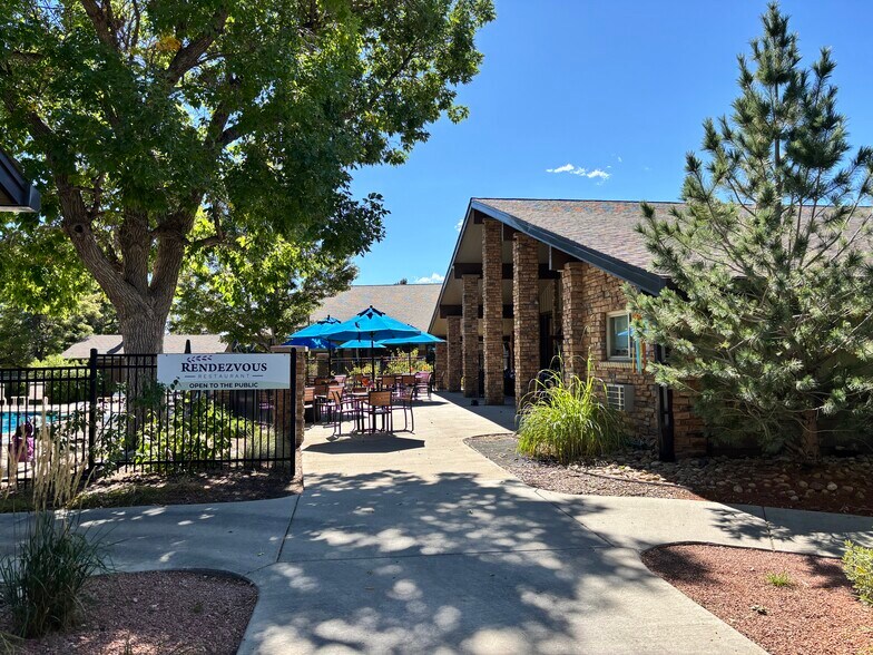 Building Photo - 13890 E Marina Dr