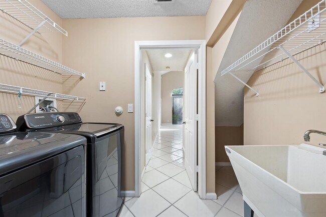 Building Photo - 12723 NW 21st Pl