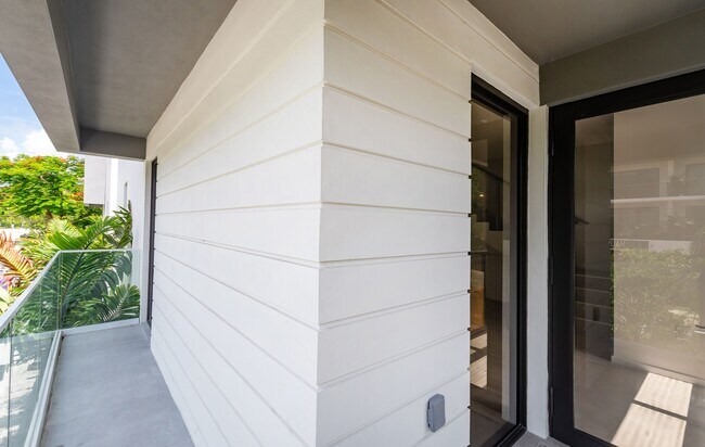 Building Photo - 3264 Bird Ave