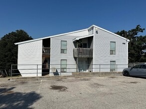 Building Photo - 1732 Tanner Bridge Rd