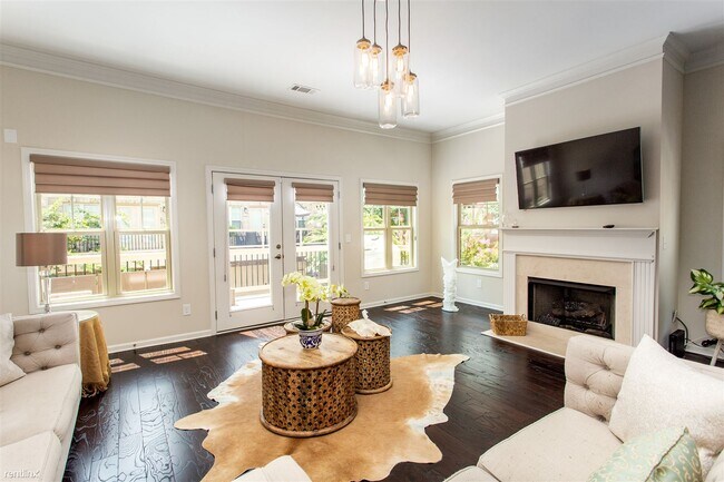 Building Photo - 3 br, 3.5 bath Townhome - 745 Fountainhead...