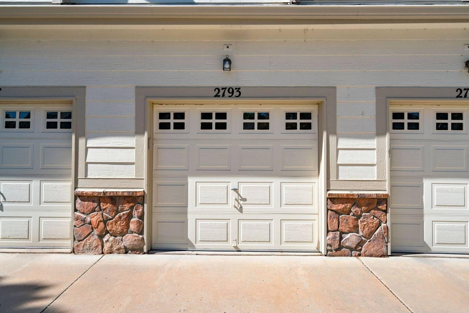 Building Photo - 2667 Whitetail Cir