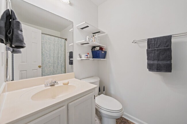 Building Photo - Park Flex Stays-Woodcroft Furnished Townho...