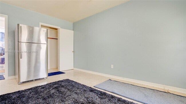 Building Photo - 28 NW 170th St