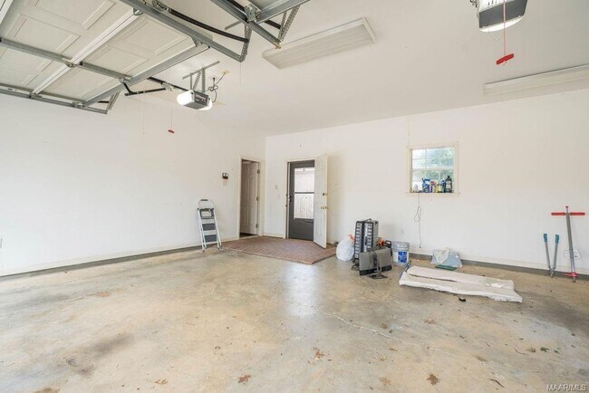 Building Photo - 7384 Pinnacle Point