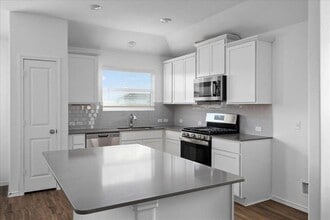 Building Photo - 329 Escondido Cir