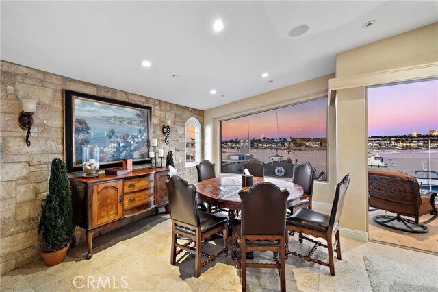 Building Photo - 900 E Balboa Blvd