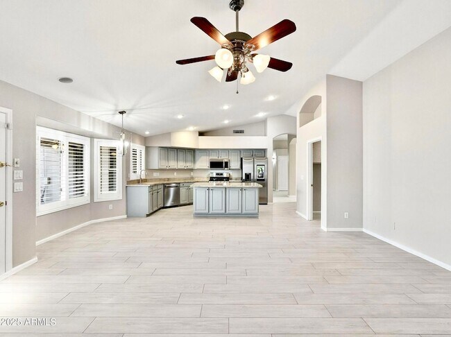 Building Photo - 9926 E Pantera Ave