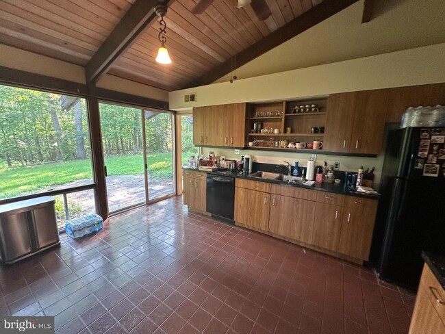 Building Photo - 2556 Vale Ridge Court