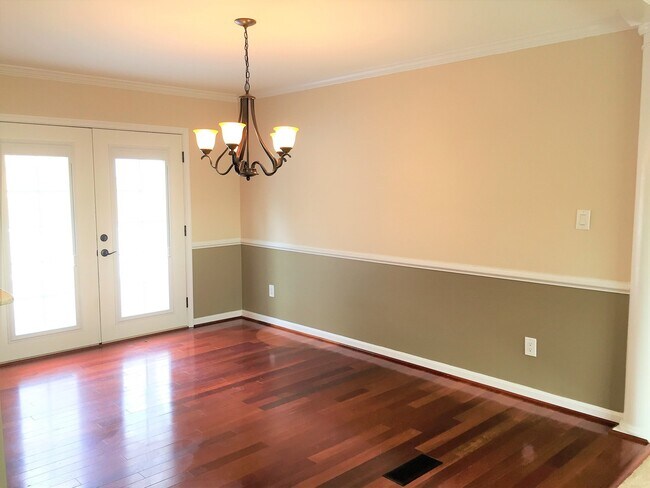 Building Photo - COMING SOON - GORGEOUS - LAKE BRADDOCK