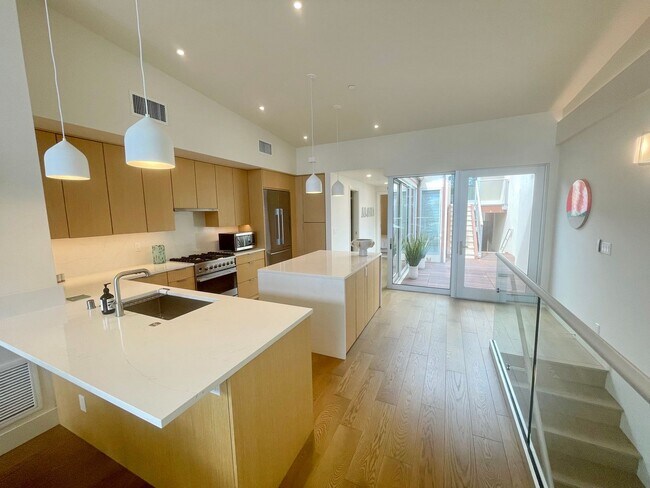 Building Photo - Modern Elegancy at Makali'i in Wailea on the edge of Makena - Exquisitely Furnished 3 Bedrooms / ...