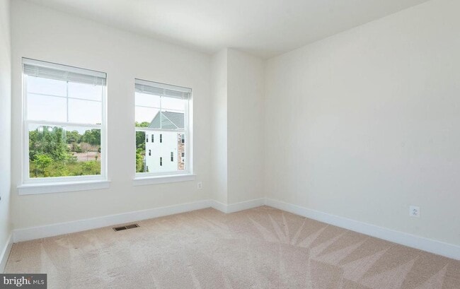 Building Photo - 8380 Amber Beacon Cir