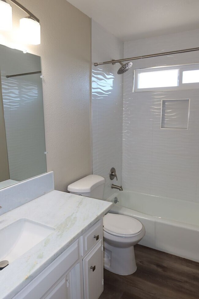 Building Photo - 379 Windward Way