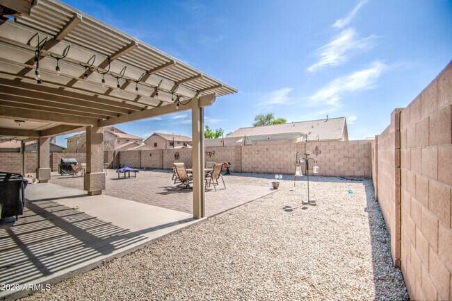 Building Photo - 43205 Roth Rd