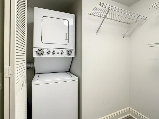 Building Photo - 2333 Feather Sound Dr