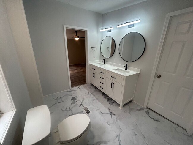 Building Photo - 1362 Winterwood Rd