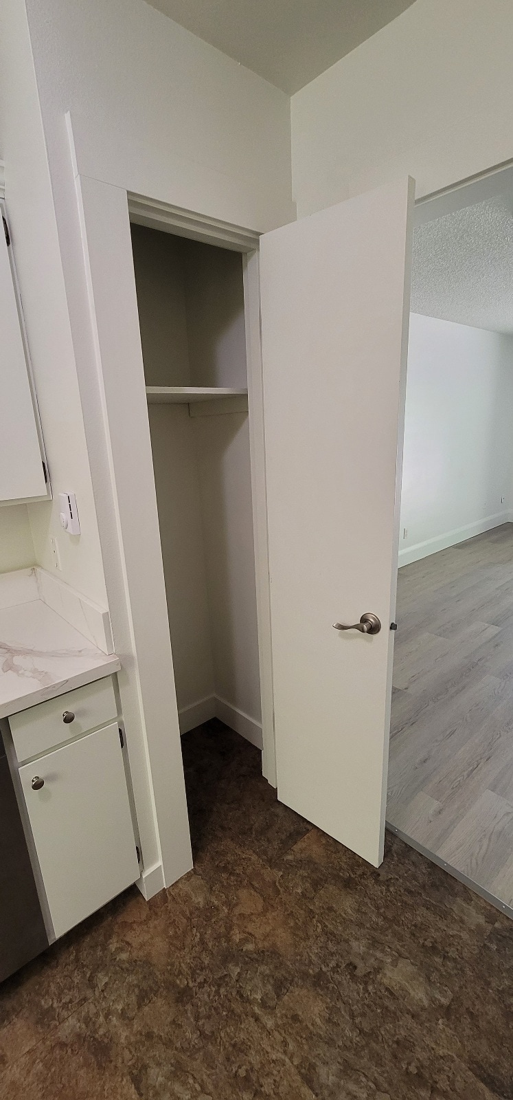 Kitchen pantry - 110 SE Vista Ave
