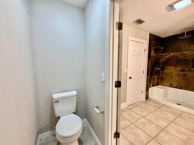 Building Photo - 2409 Hibiscus Bay Ln