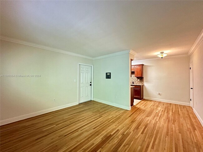 Building Photo - 35 Antilla Ave