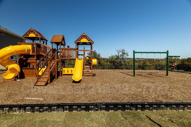 Building Photo - 10351 Lynwood Crk