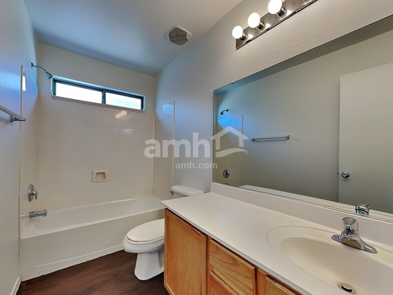 Building Photo - 6727 W Desert Ln