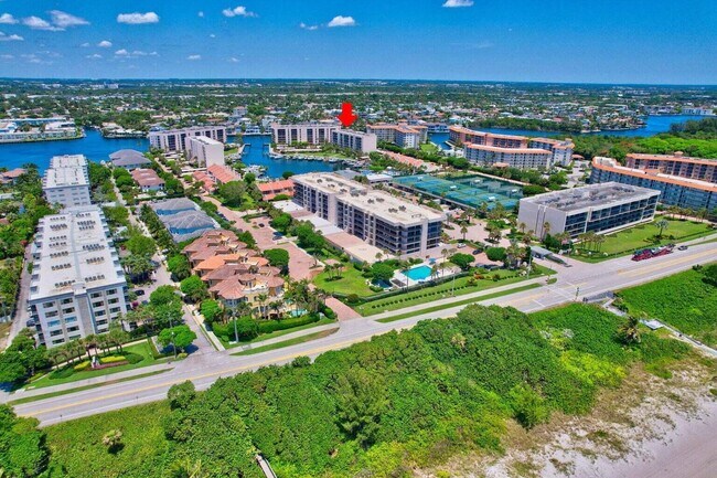 Building Photo - 2707 N Ocean Blvd