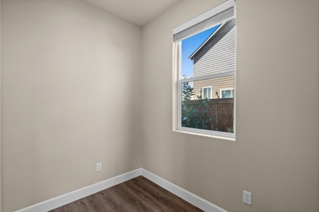 Building Photo - 4462 Sand Dollar Dr