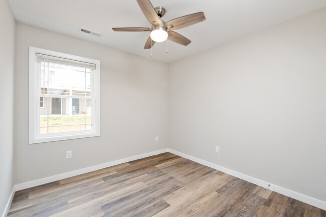 Building Photo - Staunton Townhomes 301-314