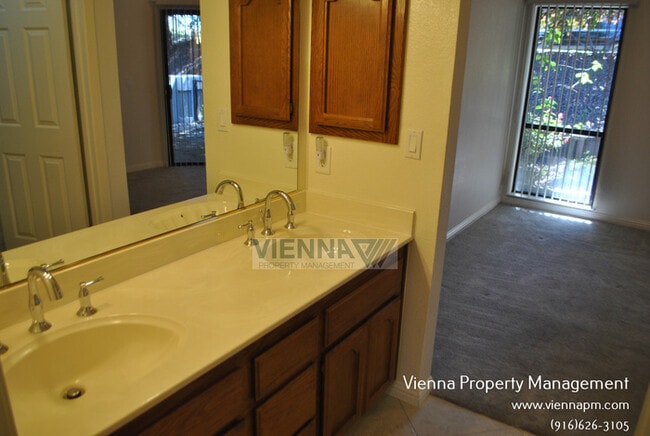 Building Photo - 4710 El Cid Ct
