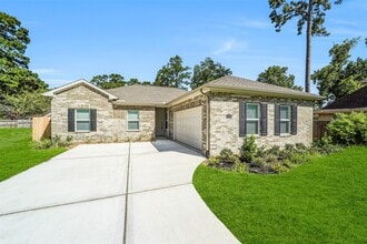 Building Photo - 11943 Pondwood Dr