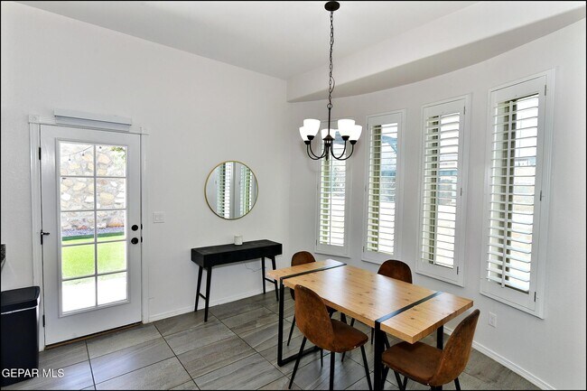 Building Photo - 224 Glenlivet Way