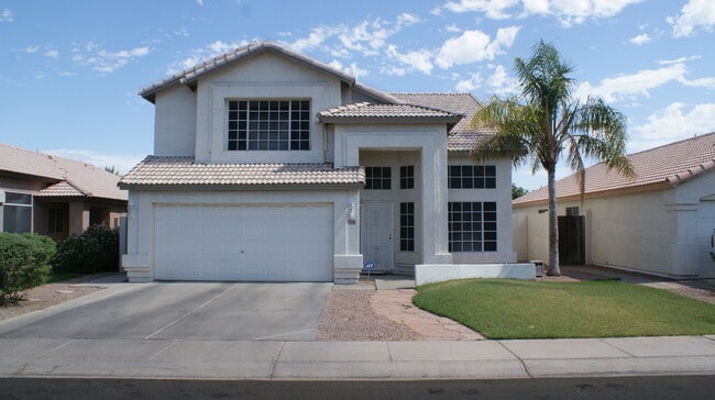 Building Photo - 1078 W Heather Ave