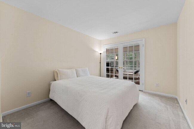 Building Photo - 7501 Ashby Ln
