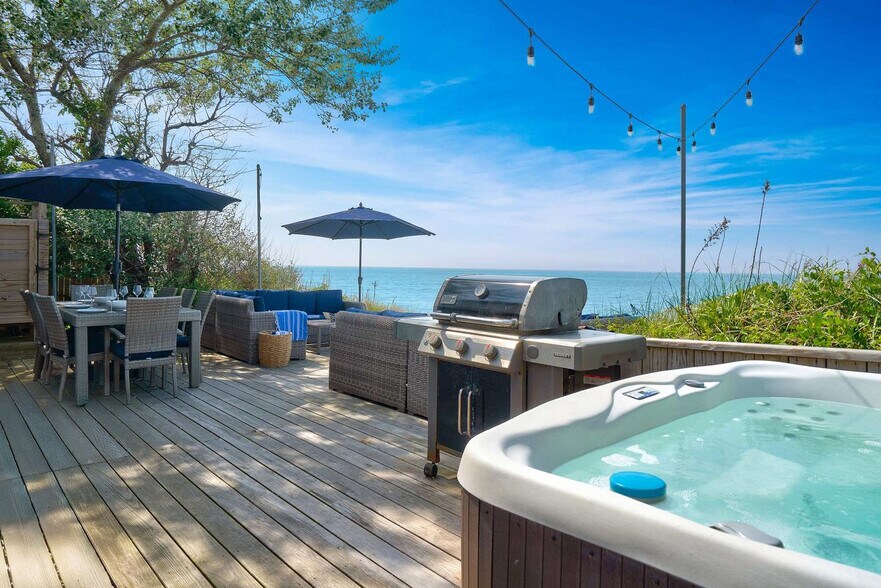 Building Photo - 212 Creek Rd