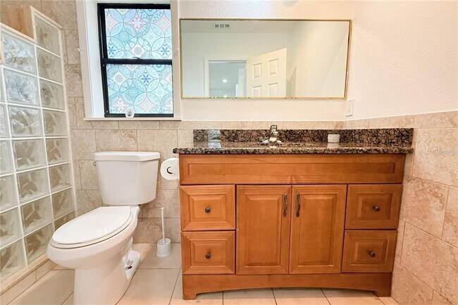 Building Photo - 3201 Bartlett St