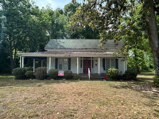 Building Photo - 318 S Limestone St