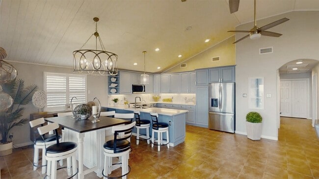 Building Photo - 13202 Gulf Beach Dr