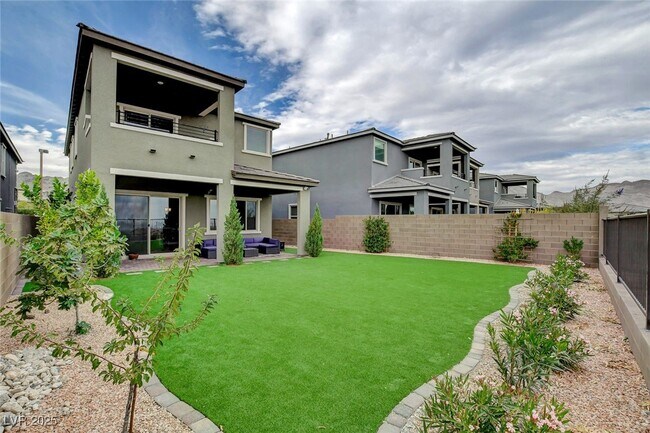 Building Photo - 318 Wind Poppy St