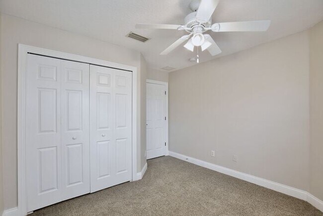 Building Photo - AGENT SHOWINGS ONLY! Stunning 3/2.5 Corner Unit Townhome with a Spacious 2 Car Garage in the Gate...