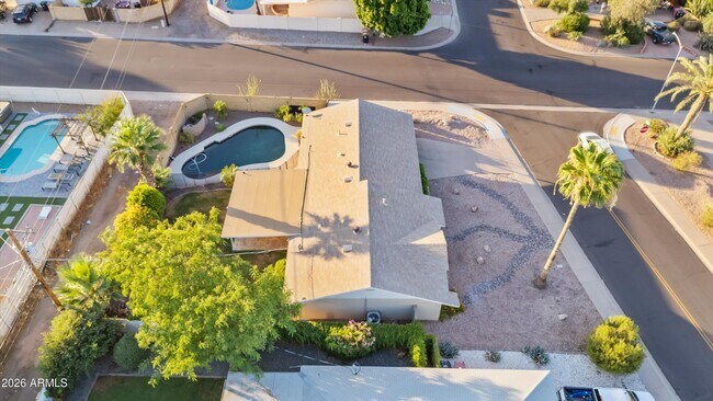 Building Photo - 2548 N 68th Pl