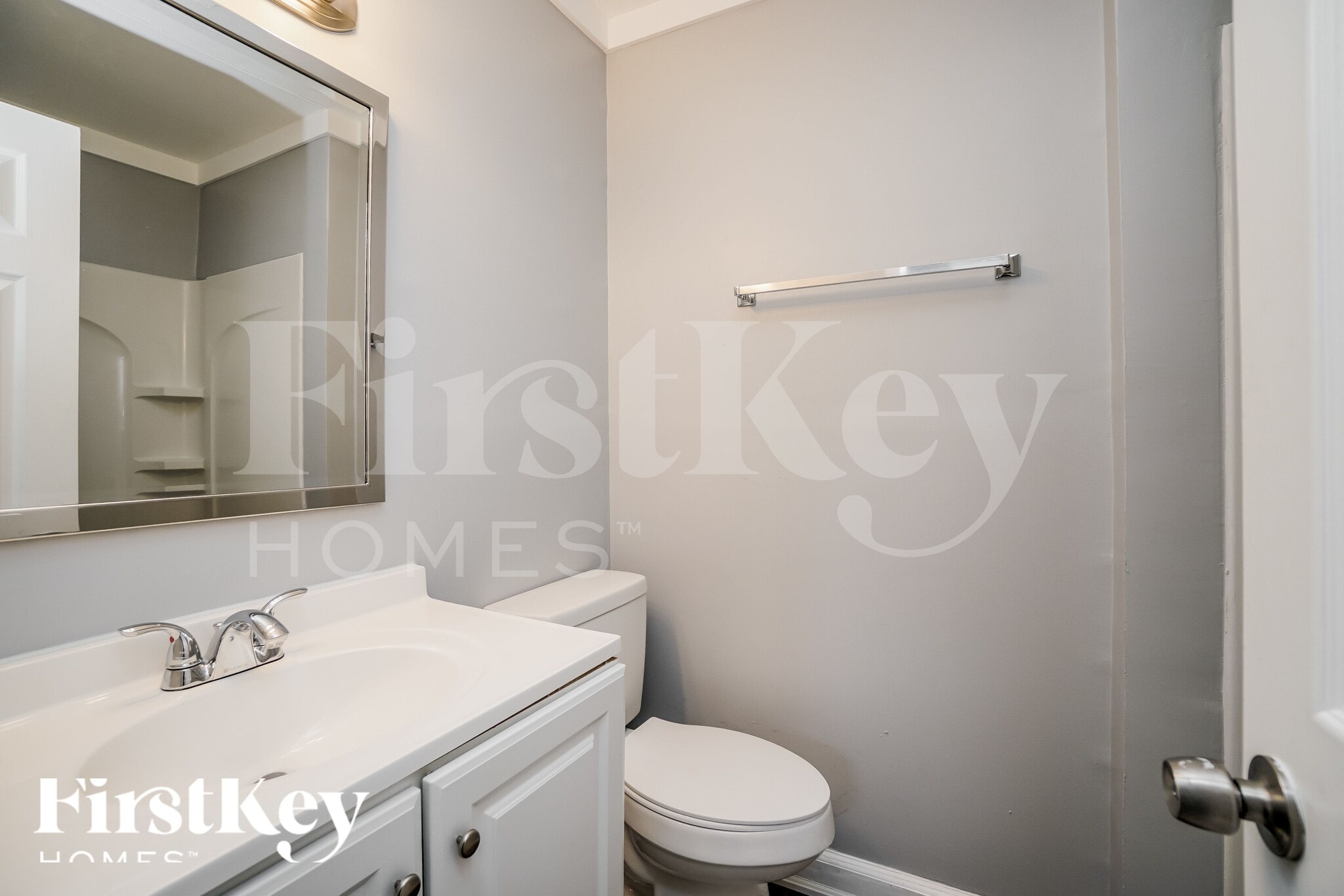 Building Photo - 614 Palace Ln