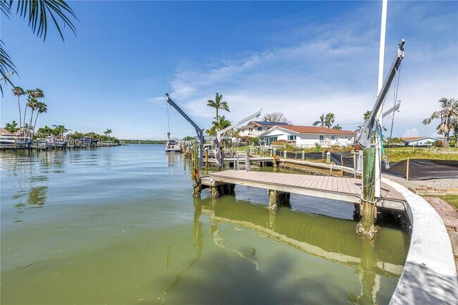 Building Photo - 17601 Sterling Terrace