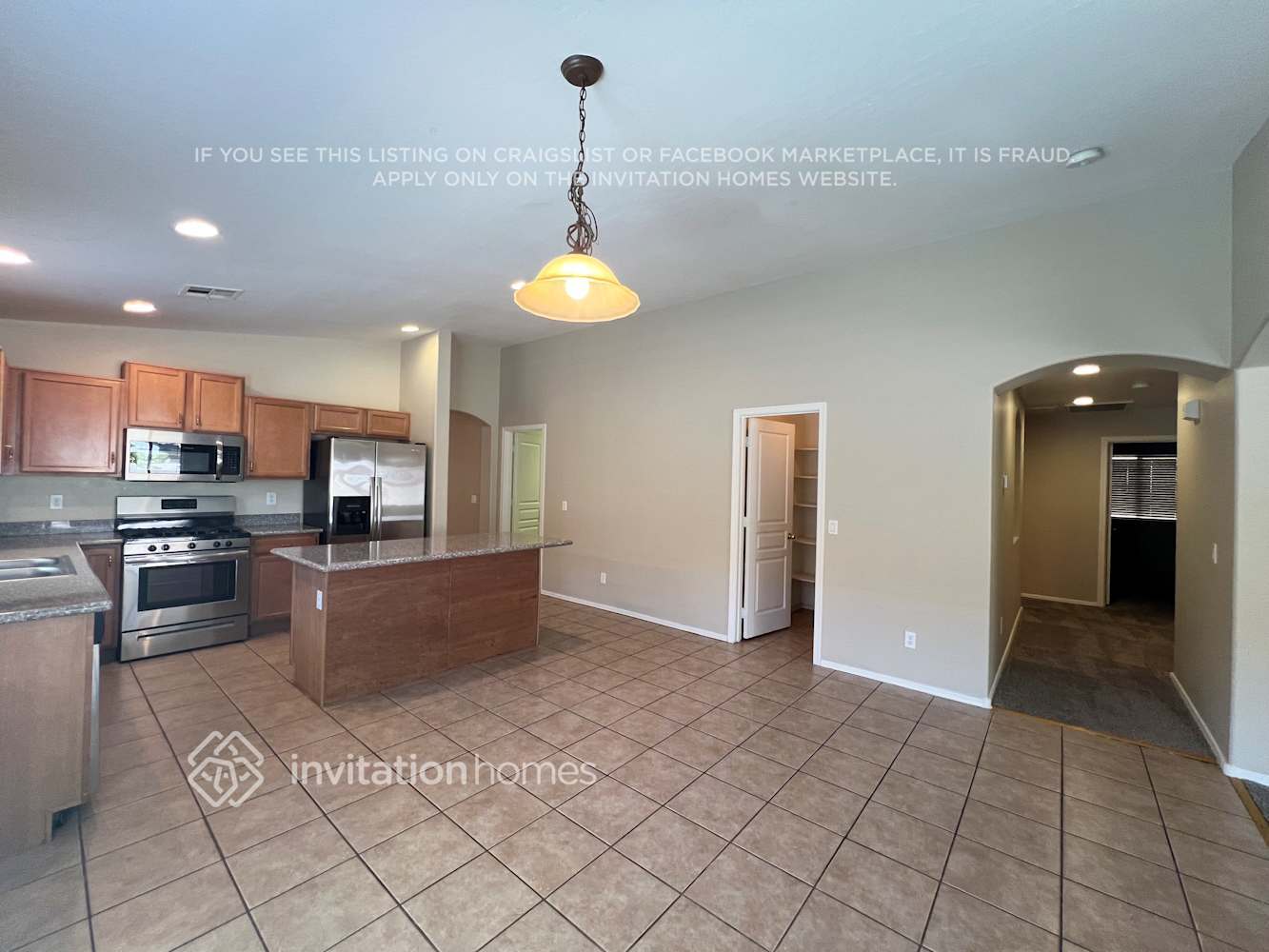 Building Photo - 46092 W Tulip Ln