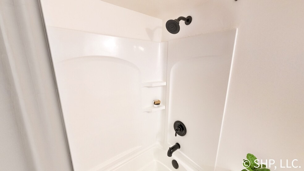BATH - 1217 W Washington St