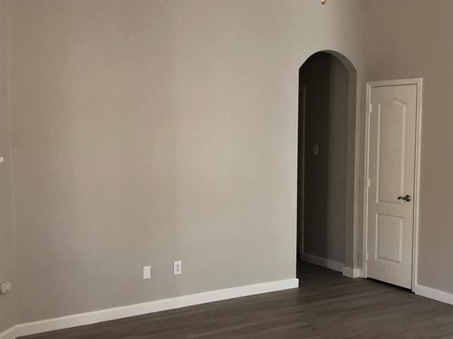 Building Photo - 800 Sequoia Dr