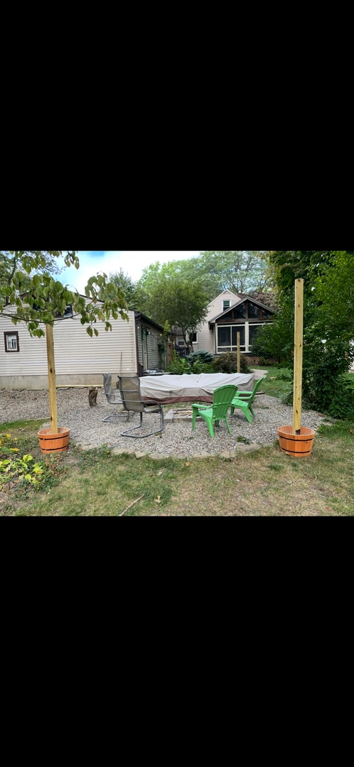 Building Photo - Storybook Bungalow with Beautiful Grounds