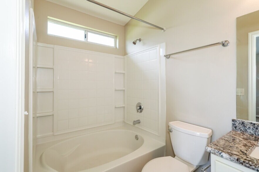 Building Photo - 2682 Oak Haven Dr