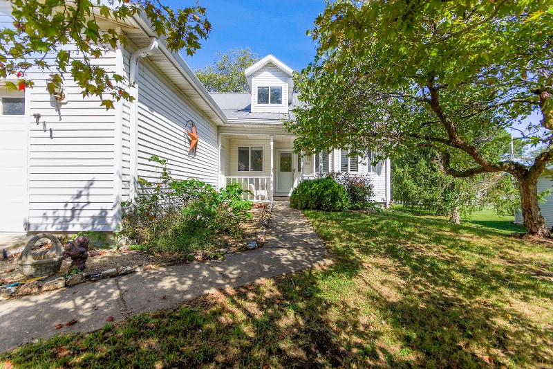 Building Photo - 711 E Brick St