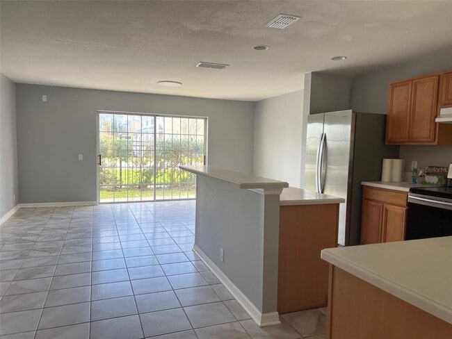 Building Photo - 2031 Searay Shore Dr