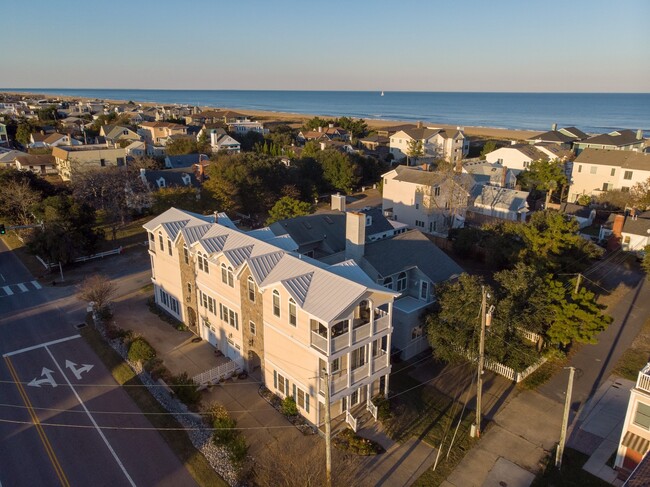 Building Photo - Beautiful Furnished 3-Story North End Seas...